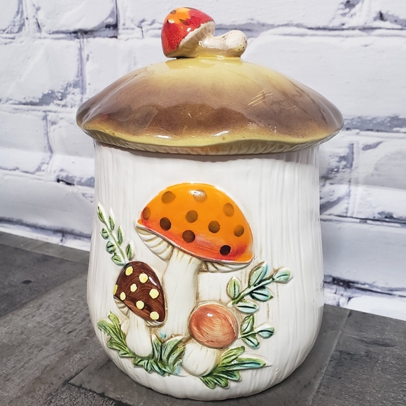 Vintage 70s Merry Mushroom 9" Canister